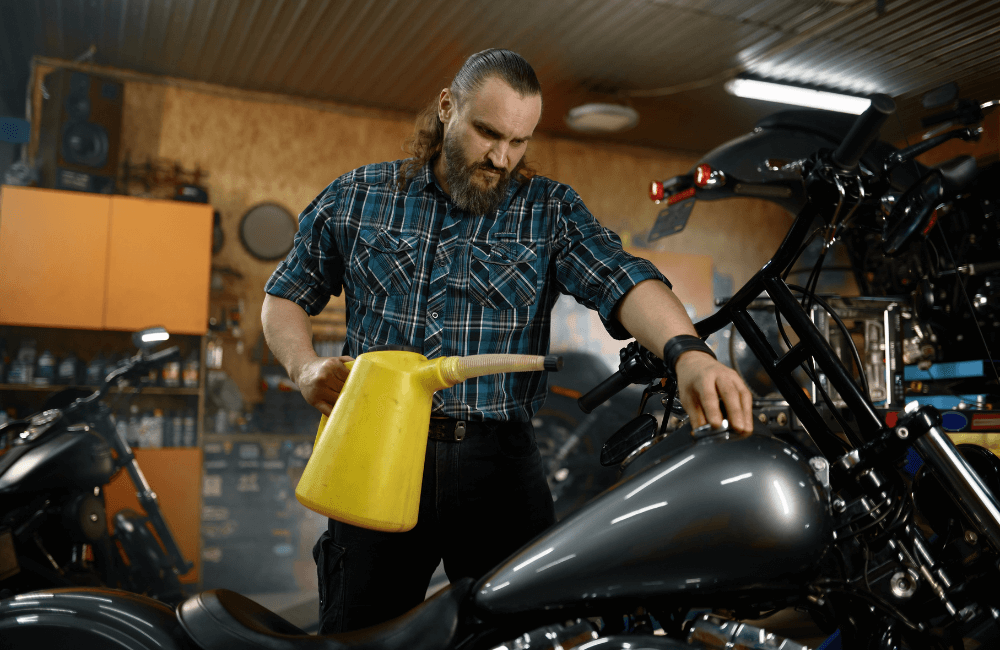 Motorcycle fuel tank maintenance-2 (1)